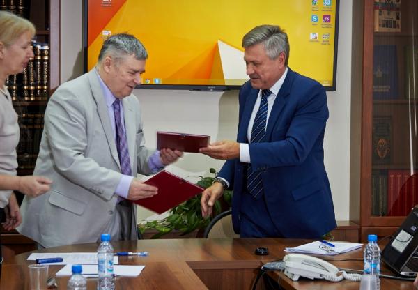 ИЦиГ заключил договор о сотрудничестве с Алтайским университетом