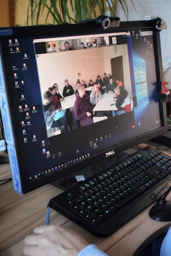 Специалисты «Дата Ист» провели занимательный онлайн урок геоинформатики