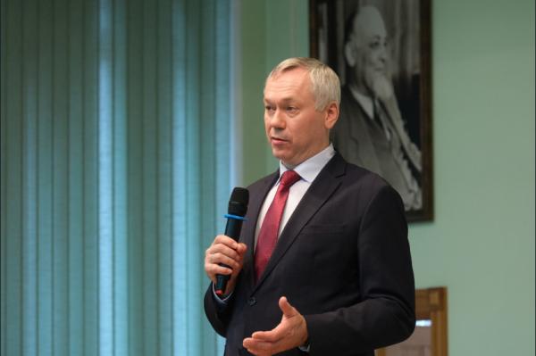 Губернатор Новосибирской области ознакомился с работой молодежных лабораторий