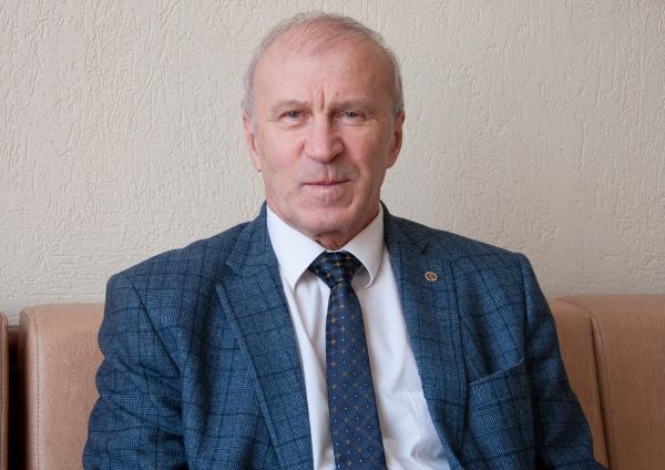 За подготовку теплофизических основ создания современных энергетических и энергосберегающих технологий и их применение