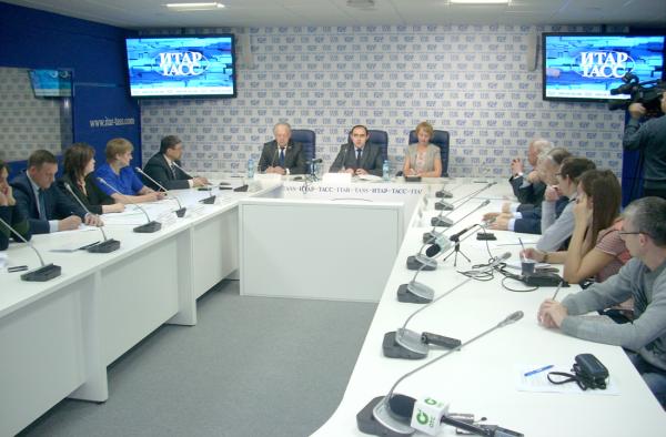 В Пресс-центре «ИТАР-ТАСС Сибирь» состоялся «круглый стол» на тему «Наука для решения транспортных проблем»