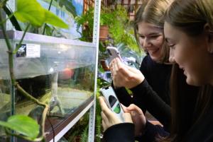  Особое впечатление оставила Лаборатория экологического воспитания ИЦиГ СО РАН. Это не просто живой уголок, а место с глубоким научным подтекстом