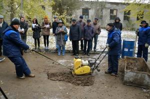 Уже сейчас рассматриваются варианты использования нового дорожного покрытия для обустройства дорог в частном секторе, внутриквартальных дорог