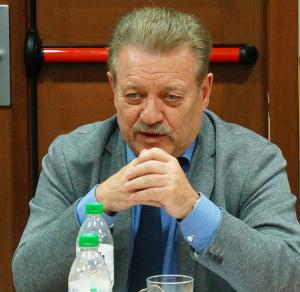 Валерий Эдвабник предлагает искать драйверы городской экономики в сфере высоких технологий