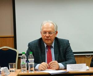 Александр Люлько в своем выступлении сосредоточился на тех действиях, которые городское руководство предпринимает для поддержки новосибирских производителей