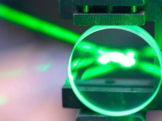 Ученые НГУ создали «умные лазеры» для металлообработки, медицины и машиностроения