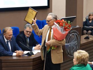Профессор Ю.П. Никитин празднует свой юбилей