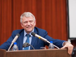 По результатам подсчета бюллетеней он набрал 78 голосов из 151